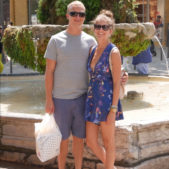 Hey y’all! Welcome to my closet of a shopaholic! - Picture 6 of 7